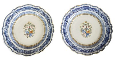 Lot 53 - A PAIR OF 18TH CENTURY CHINESE ARMORIAL PLATES