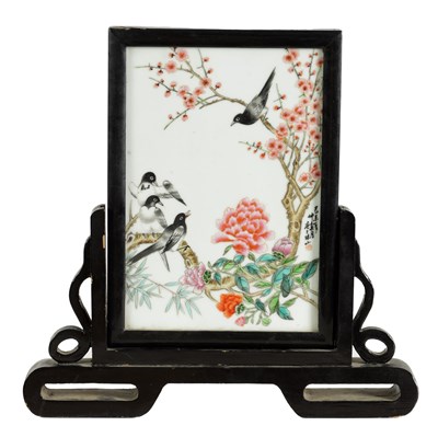 Lot 194 - A 19TH CENTURY CHINESE FAMILLE ROSE PORCELAIN PLAQUE