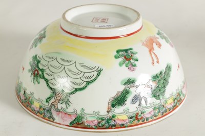 Lot 170 - A 19TH CENTURY CHINESE FAMILLE ROSE PORCELAIN BOWL