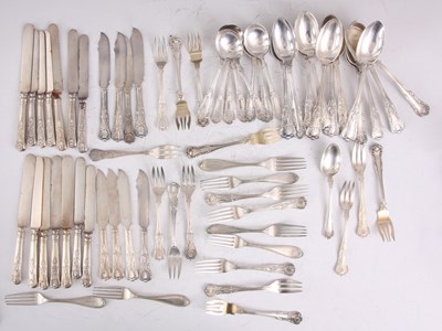 Lot 341 - A LARGE PART CANTEEN OF QUEENS PATTERN SILVER...