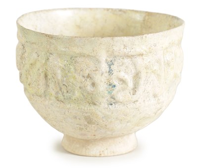 Lot 136 - A FINE 12TH CENTURY GLAZED IRANIAN CERAMIC BOWL