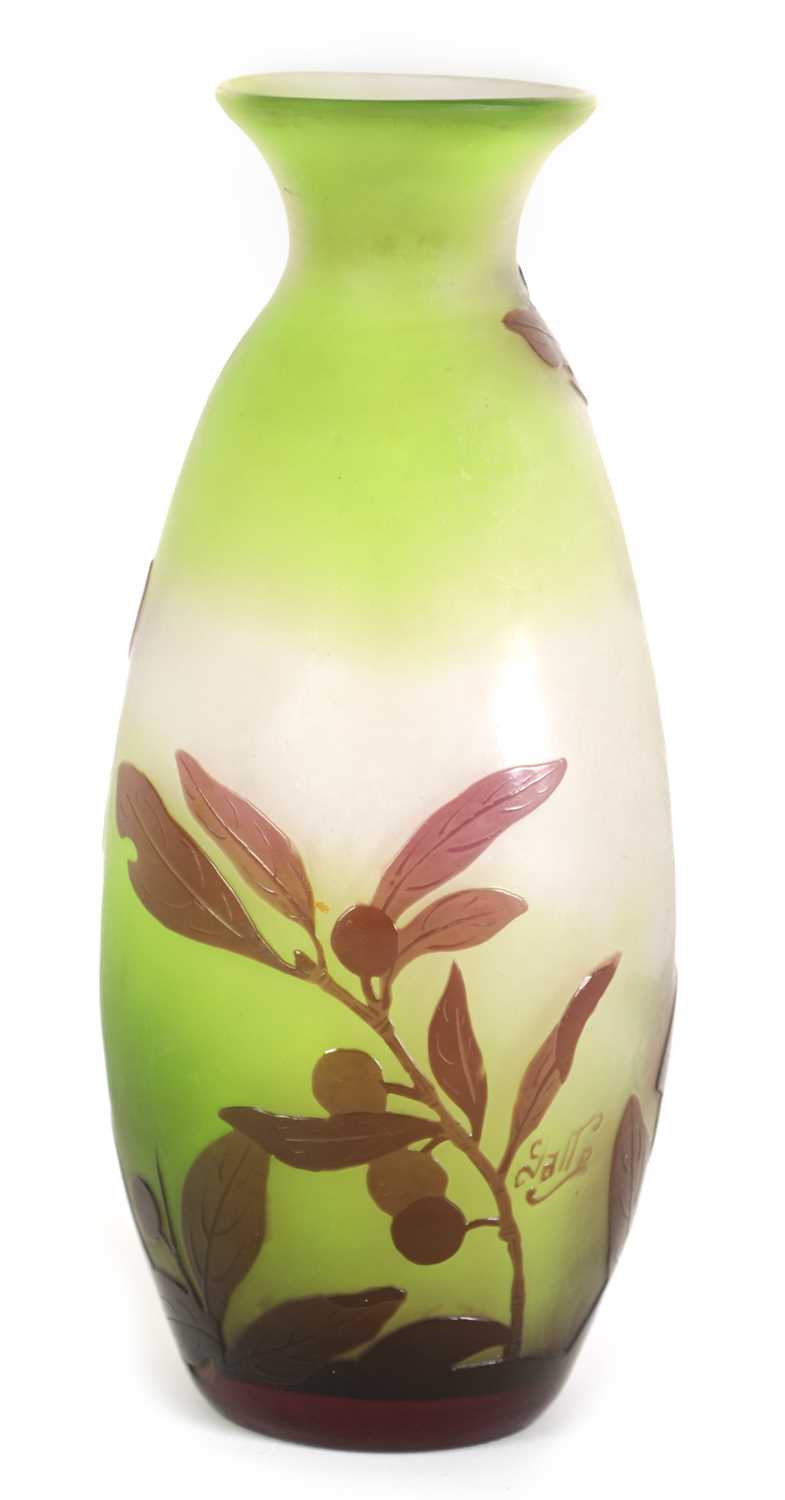 Lot 22 - EMILE GALLE. AN ART NOUVEAU THREE COLOUR OLIVE LEAVES AND BERRIES PATTERN CAMEO GLASS VASE