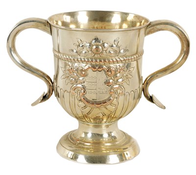 Lot 115 - A LATE GEORGIAN OLD SHEFFIELD PLATE TWO HANDLED TROPHY CUP