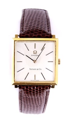 Lot 31 - A GENTLEMANS 18ct GOLD OMEGA WRIST WATCH...