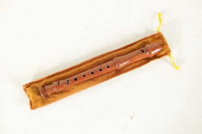 Lot 19 - A TWO SECTION KUNG SOPRANINO RECORDER