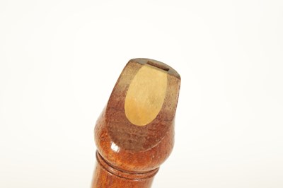 Lot 19 - A TWO SECTION KUNG SOPRANINO RECORDER