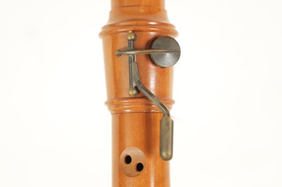 Lot 13 - A KUNG TENOR RECORDER