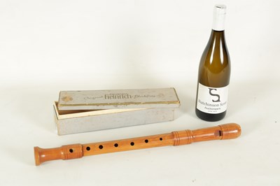 Lot 47 - AN ALEXANDER HEINRICH TENOR RECORDER