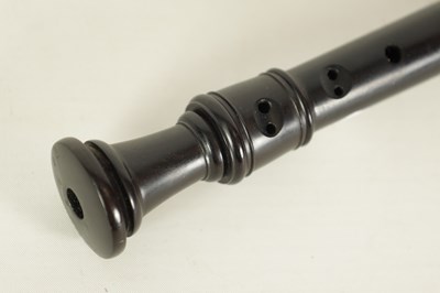 Lot 24 - A ROSEWOOD DOLMETSCH DECANT RECORDER