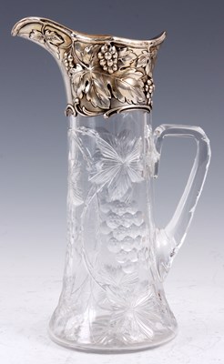 Lot 41 - A STYLISH AMERICAN SILVER MOUNTED CUT GLASS...