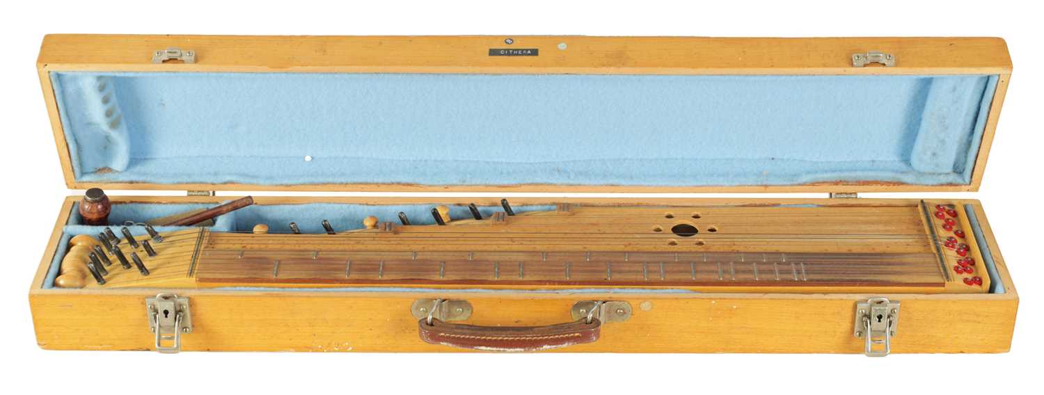 Lot 70 - A HUNGARIAN CITHERA STRING INSTRUMENT