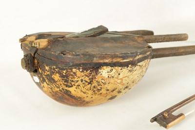 Lot 7 - A WEST AFRICAN TRIBAL KORA LOUTE