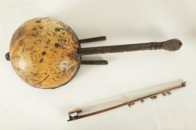 Lot 7 - A WEST AFRICAN TRIBAL KORA LOUTE