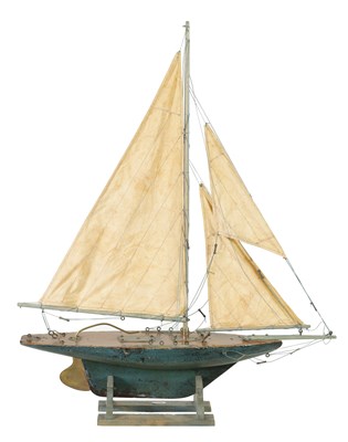 Lot 872 - A 19TH CENTURY WOOD POND YACHT