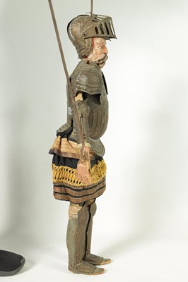 Lot 927 - AN UNUSUAL 18TH CENTURY CARVED WOOD HAND PUPPET OF A KNIGHT IN ARMOUR