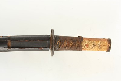 Lot 189 - AN EARLY JAPANESE TANTO