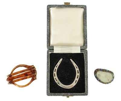 Lot 384 - A SELECTION OF THREE PIECES