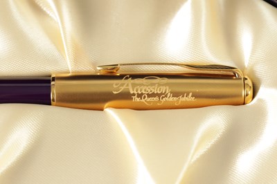 Lot 407 - A PARKER SONNET ACCESSION FOUNTAIN PEN COMMEMORATING THE QUEENS GOLDEN JUBILEE