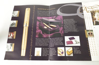 Lot 407 - A PARKER SONNET ACCESSION FOUNTAIN PEN COMMEMORATING THE QUEENS GOLDEN JUBILEE