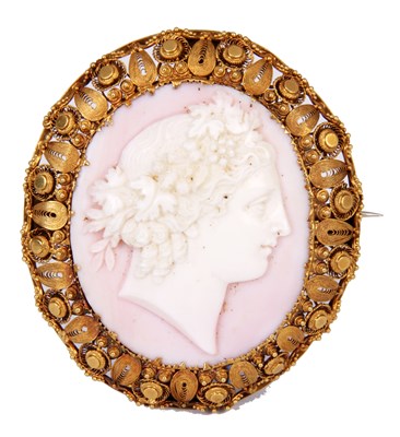 Lot 83 - A GOLD MOUNTED CAMEO BROOCH portrait of a...