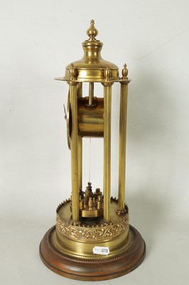 Lot 1154 - AN EARLY 20TH CENTURY 400-DAY BANDSTAND TORSION CLOCK