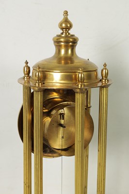 Lot 1154 - AN EARLY 20TH CENTURY 400-DAY BANDSTAND TORSION CLOCK