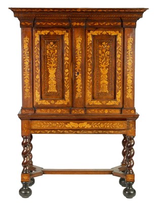 Lot 923 - AN EARLY 18TH CENTURY WALNUT AND FLORAL MARQUETRY DUTCH CABINET ON STAND