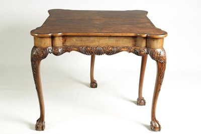 Lot 950 - A GOOD EARLY 20TH CENTURY WALNUT QUEEN ANNE STYE TEA TABLE