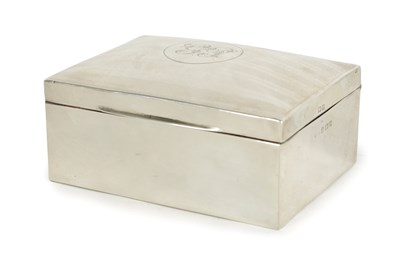 Lot 294 - A GEORGE V SILVER CIGARETTE BOX