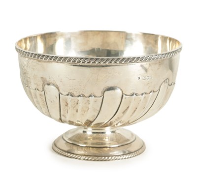 Lot 287 - A VICTORIAN SILVER FOOTED SILVER ROSE BOWL CIRCA 1900