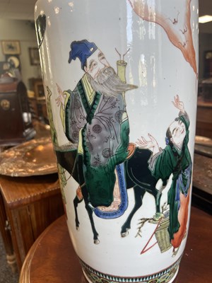 Lot 173 - A LARGE PAIR OF 19TH CENTURY CHINESE FAMILLE VERTE PORCELAIN VASES