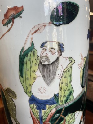 Lot 173 - A LARGE PAIR OF 19TH CENTURY CHINESE FAMILLE VERTE PORCELAIN VASES