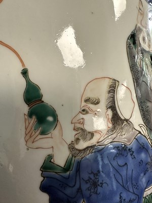 Lot 173 - A LARGE PAIR OF 19TH CENTURY CHINESE FAMILLE VERTE PORCELAIN VASES