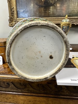 Lot 173 - A LARGE PAIR OF 19TH CENTURY CHINESE FAMILLE VERTE PORCELAIN VASES