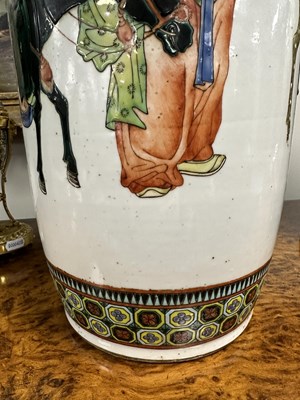 Lot 173 - A LARGE PAIR OF 19TH CENTURY CHINESE FAMILLE VERTE PORCELAIN VASES