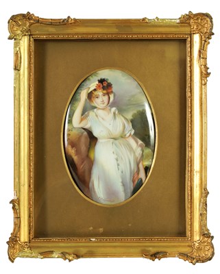 Lot 34 - AN EARLY 20TH CENTURY PARAGON CHINA OVAL CONVEX PORCELAIN PLAQUE PAINTED BY F. MICKLEWRIGHT