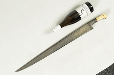 Lot 392 - A 19TH CENTURY INDIAN KHYBER KNIFE