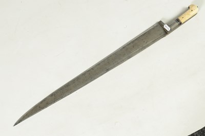 Lot 392 - A 19TH CENTURY INDIAN KHYBER KNIFE