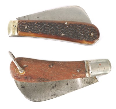 Lot 604 - TWO EARLY 20TH CENTURY PRUNING KNIVES