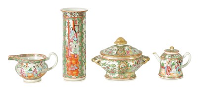 Lot 215 - A COLLECTION OF 19TH CENTURY CHINESE CANTON FAMILLE ROSE PORCELAIN