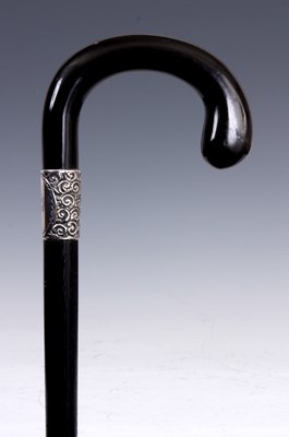 Lot 146 - AN EARLY 20th CENTURY HORN HANDLED WALKING...