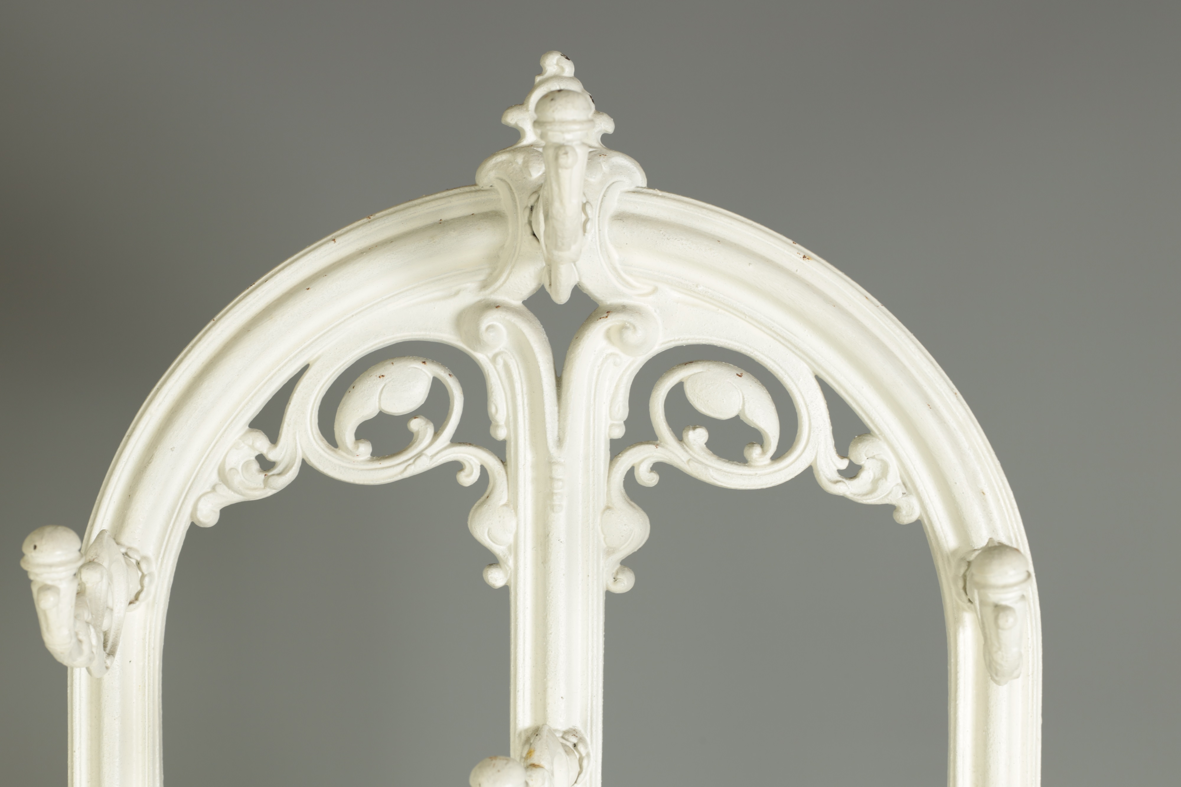 Lot 1371 - A 19TH CENTURY CAST IRON COALBROOKDALE HALL