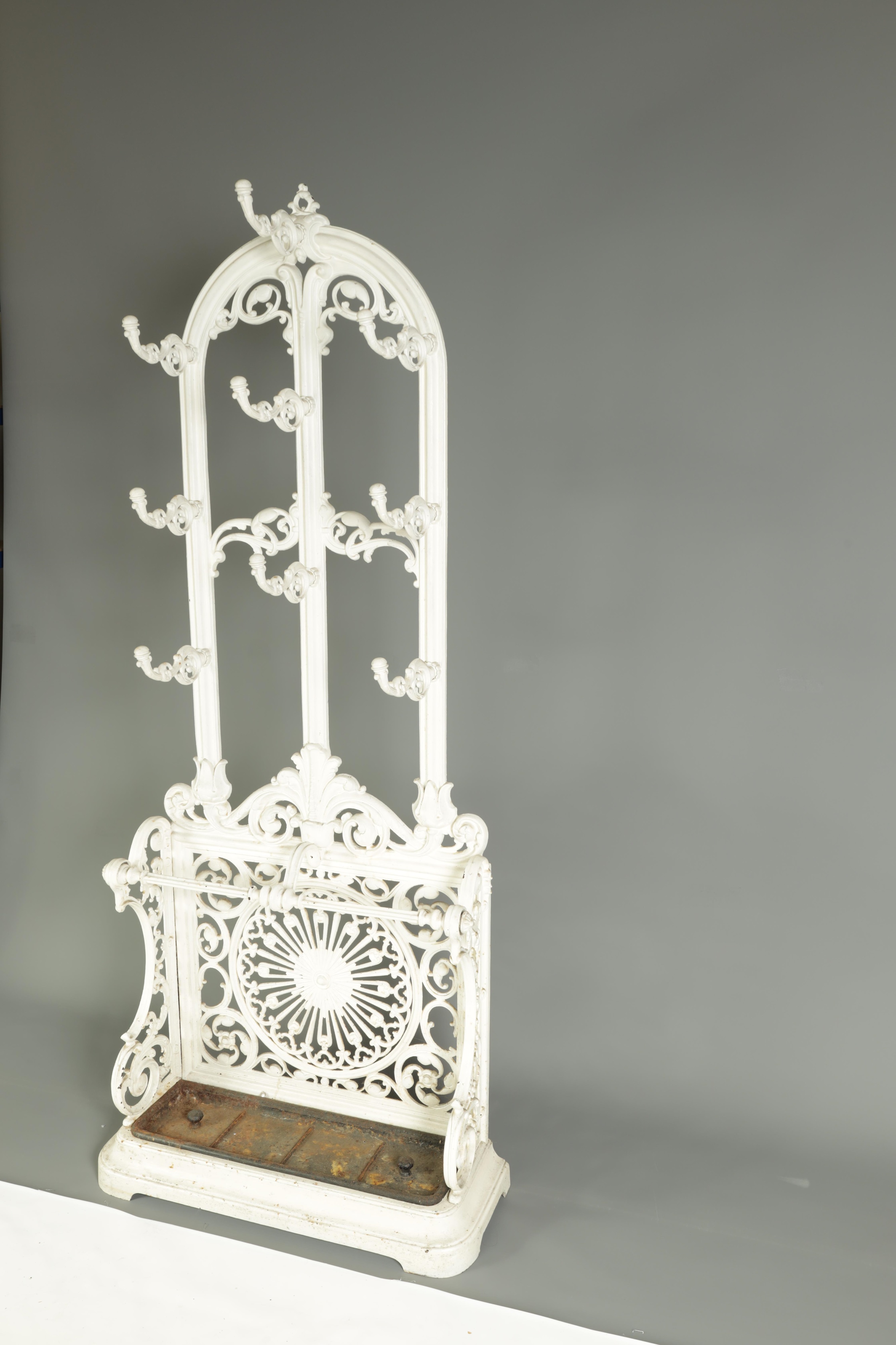Lot 1371 - A 19TH CENTURY CAST IRON COALBROOKDALE HALL