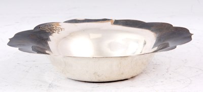 Lot 63 - AN AMERICAN SILVER BOWL of plain design with a...