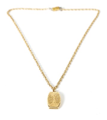 Lot 391 - A 9CT YELLOW GOLD LOCKET NECKLACE