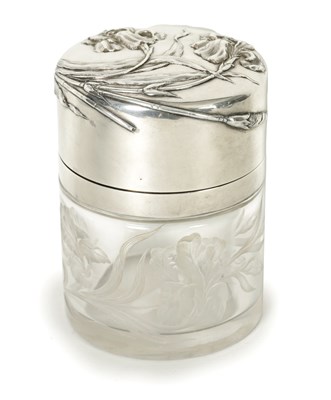 Lot 502 - A FINE LATE 19TH CENTURY ART NOUVEAU SILVER MOUNTED AND ENGRAVED CUT GLASS LIDDED JAR OF LARGE SIZE PROBABLY FRENCH