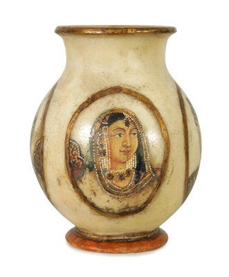 Lot 188 - A 19TH CENTURY INDIAN MARBLE BALUSTER VASE