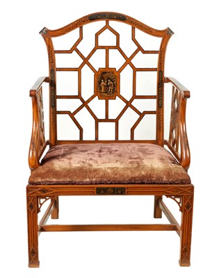 Lot 1455 - A FINE 19TH CENTURY PAINTED SATINWOOD 'CHINESE CHIPPENDALE' STYLE COCK PEN ARMCHAIR