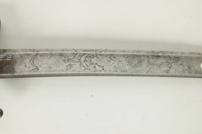 Lot 601 - A 19TH CENTURY FRENCH CAVALRY SWORD