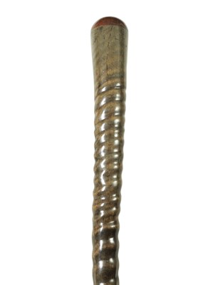 Lot 684 - A 19TH CENTURY TWISTED HORN TAPERING WALKING CANE